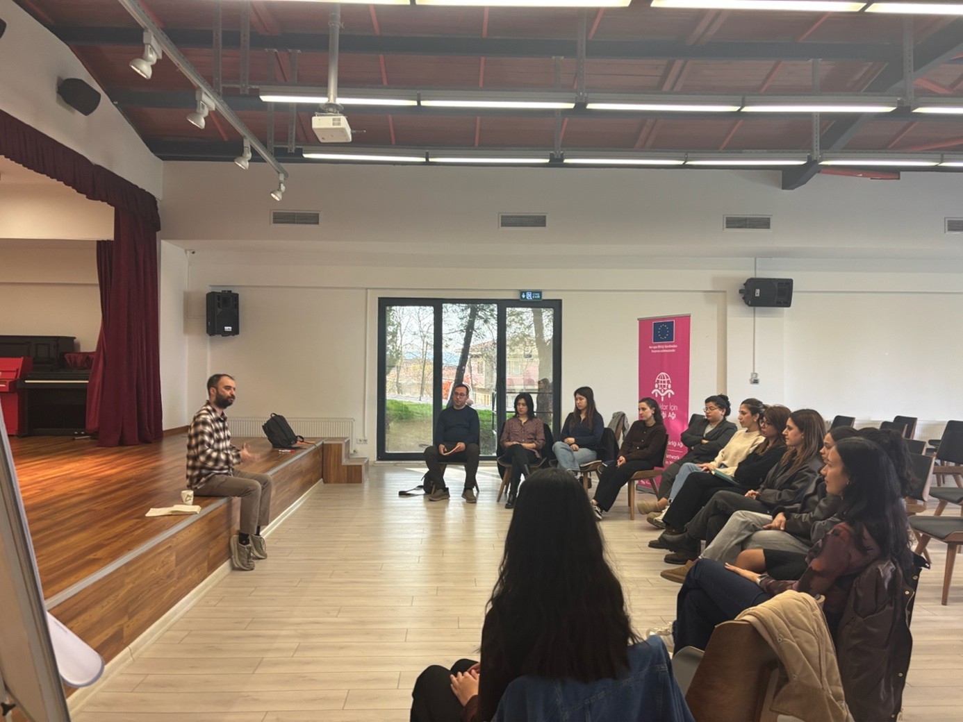 G&ouml;n&uuml;ll&uuml; Eğitici Eğitimleri tamamlandı