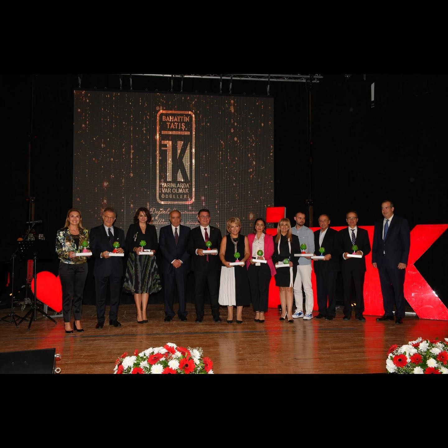 Koruncuk Vakfı’na İzmir’de, Bahattin Tatış Yarınlarda Var Olmak “Yaşama Katkı Ödülü!