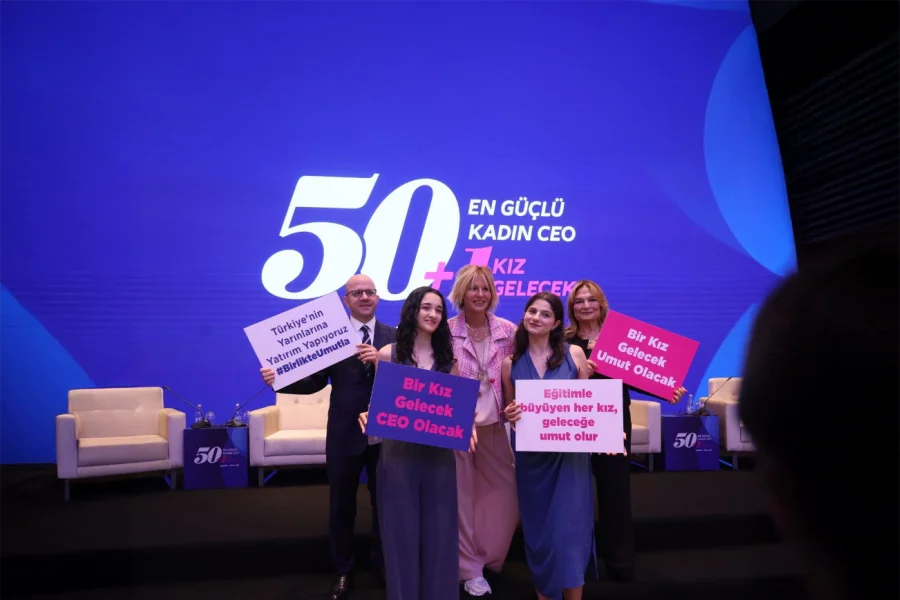 Bir Kız Gelecek, CEO Olacak!