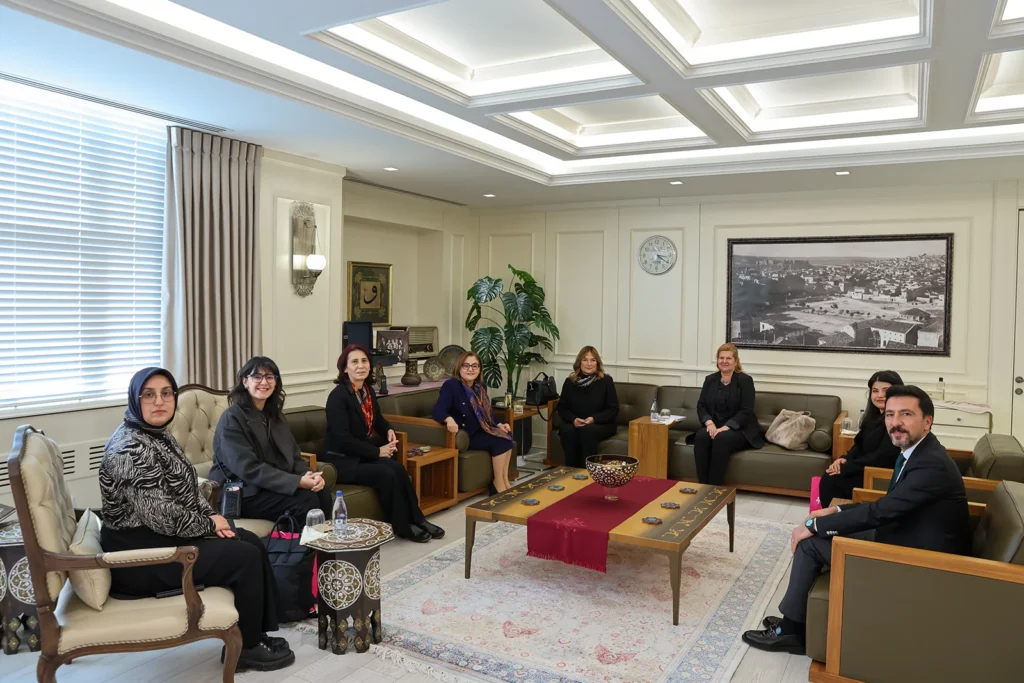Koruncuk Vakfı Olarak Gaziantep Büyükşehir Belediye Başkanı Sayın Fatma Şahin’i Ziyaret Ettik